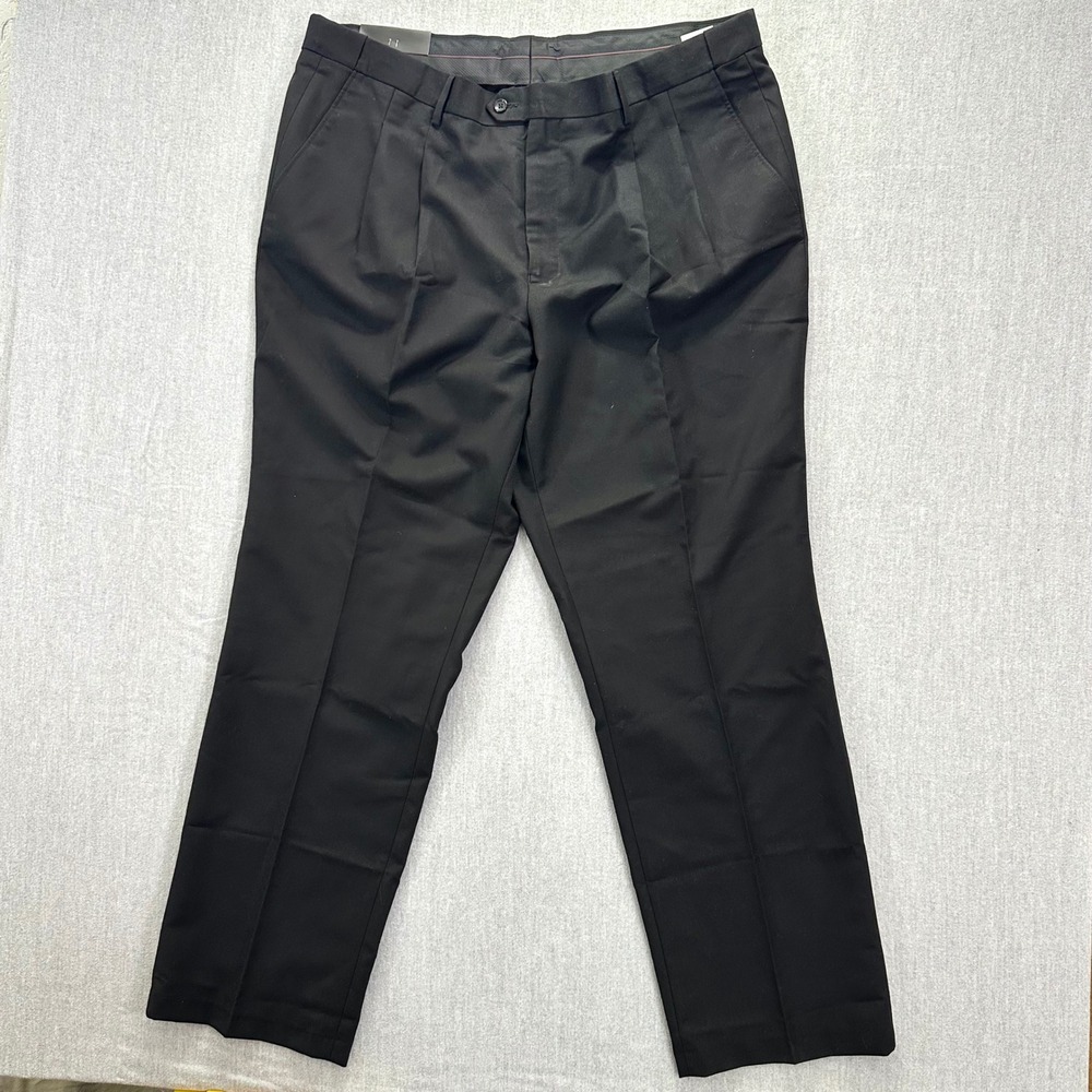 Haggar Dress‎ Pants Men's 42x32 Black Expandable Waist Pleated  Stretch NWT
